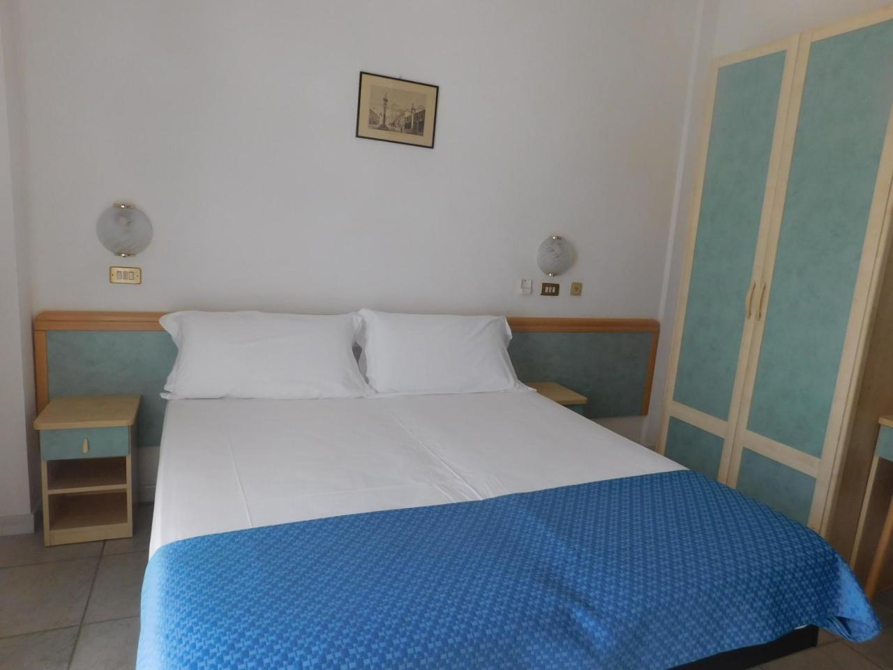 Hotel Dolores 里米尼 外观 照片