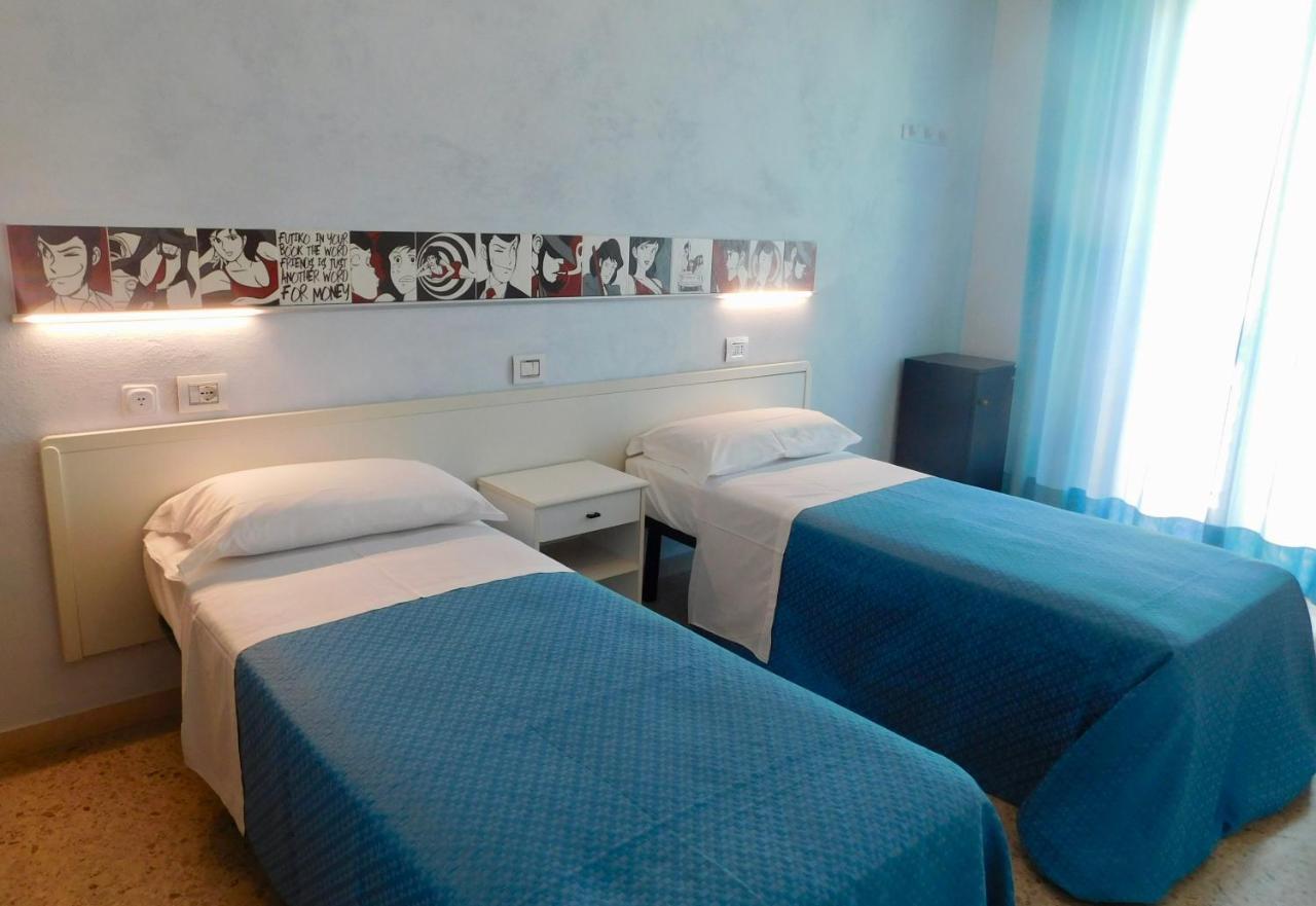Hotel Dolores 里米尼 外观 照片
