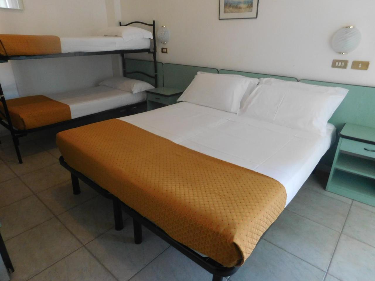 Hotel Dolores 里米尼 外观 照片